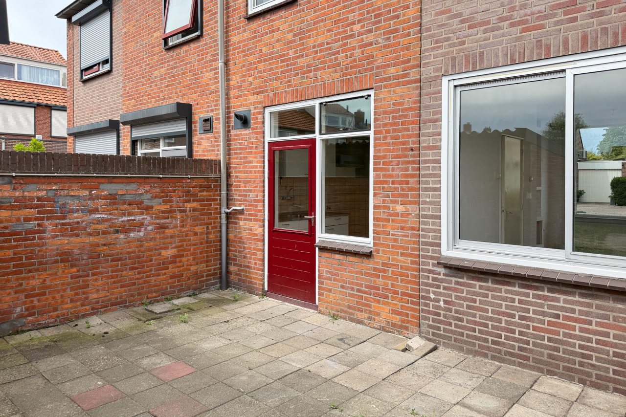 Tussenwoning te koop: Bosjesweg 66, Sluiskil