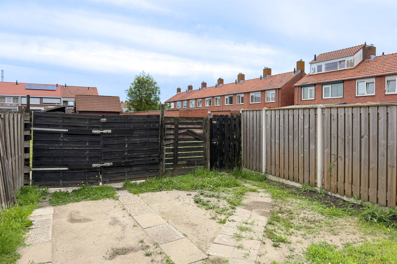 Tussenwoning te koop: Bosjesweg 66, Sluiskil