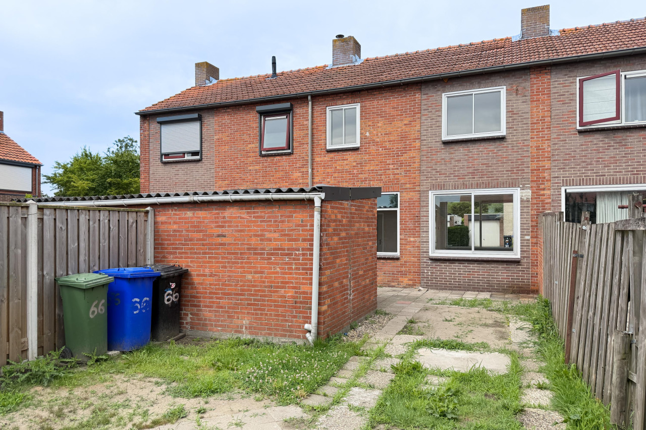 Tussenwoning te koop: Bosjesweg 66, Sluiskil