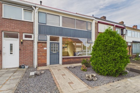 Spoorstraat 84