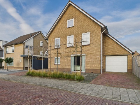 van Middelhovenstraat 49