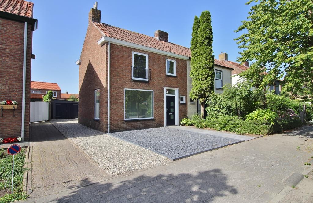 Family home in Sas van Gent
