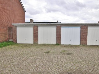  Sint Maartenlaan 28 in Axel