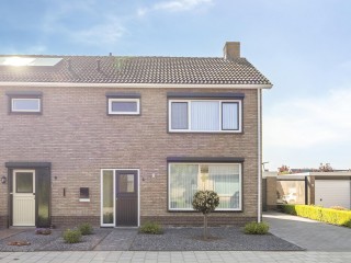Pastoor Willemsstraat  Pastoor Willemsstraat 6 in Lamswaarde