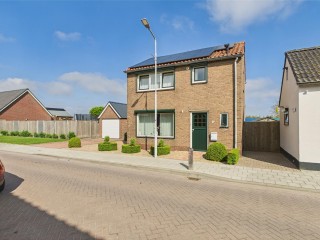  Frederik Hendrikstraat 2b in Lamswaarde