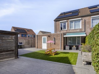  Anthonie Van Dyckstraat 28 in Axel