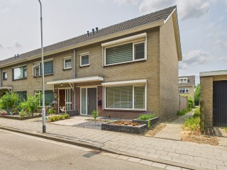  Madame Curiestraat 36 in Terneuzen