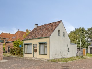 Achterstraat  Achterstraat 21 in Lamswaarde