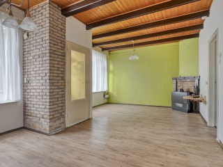 Achterstraat  Achterstraat 21 in Lamswaarde