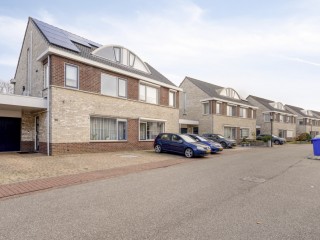 Parelmoerboog  Parelmoerboog 10 in Terneuzen