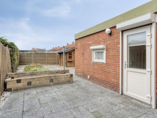 Pastoor Schetsstraat  Pastoor Schetsstraat 1B in Sint Jansteen