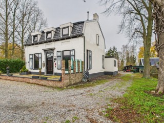 Graafjansdijk B  Graafjansdijk B 37 in Westdorpe