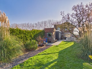 Kanaalzicht  Kanaalzicht 29 in Sluiskil