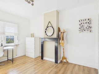 Kanaalzicht  Kanaalzicht 29 in Sluiskil