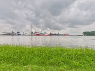 Kanaalweg  Kanaalweg 92 in Sluiskil