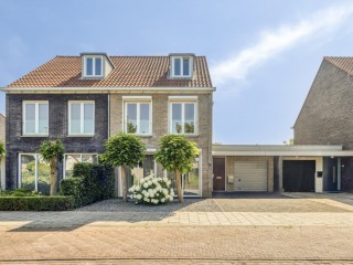  Alexander de Grotestraat 17 in Hulst