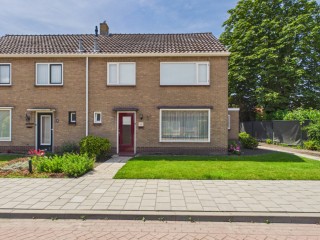  Pastoor Willemsstraat 2 in Lamswaarde