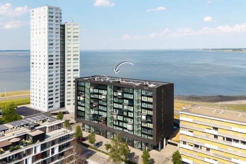 Waterfront 358