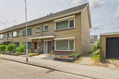 Madame Curiestraat 36