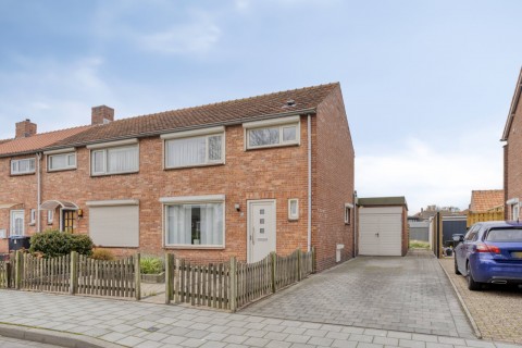 Pastoor Schetsstraat 1