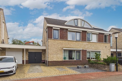 Parelmoerboog 14