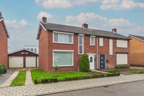 Pastoor Mertensstraat 29