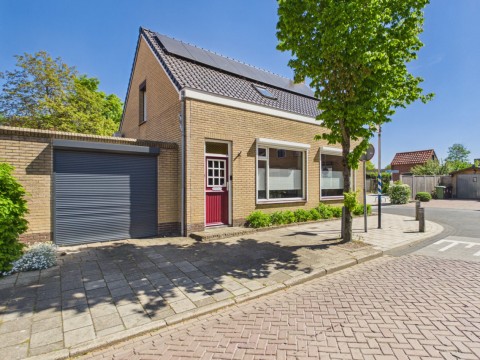 Hengstdijkse Kerkstraat 2